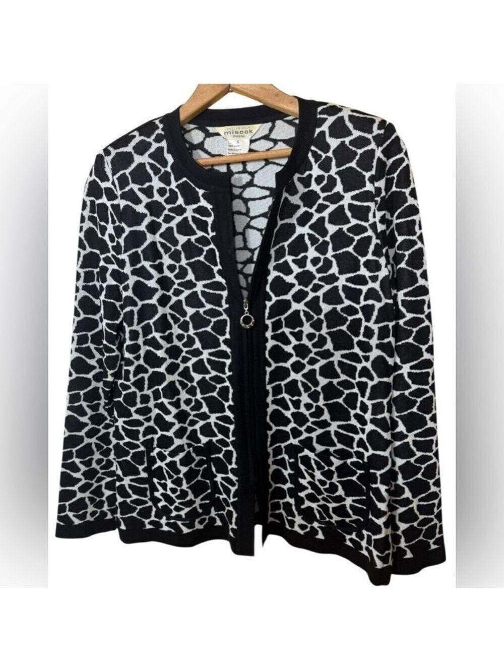 Misook Petite S Black White Animal Print Zip Acrylic Sweater Jacket Pockets